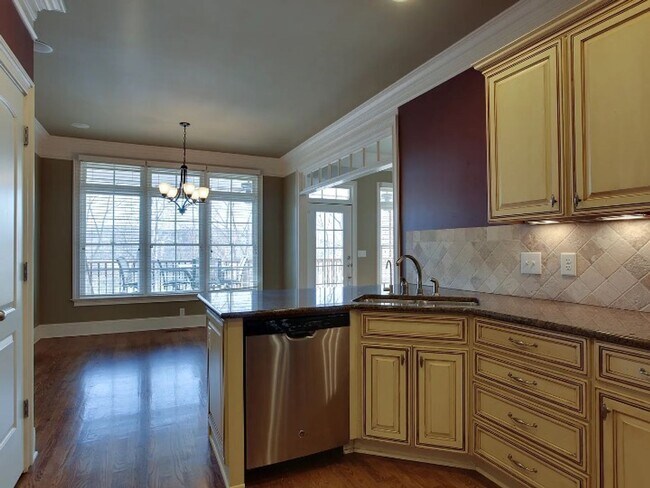 Building Photo - Coming soon! One level living in Franklin-Willow Springs