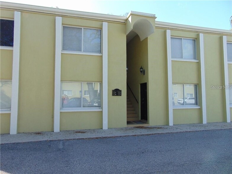 Building Photo - 3206 West Azeele Street