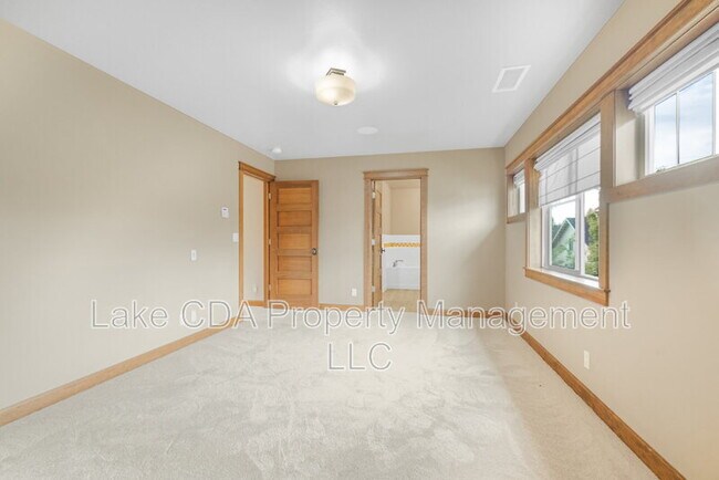Building Photo - 3270 N Waterwood Ln