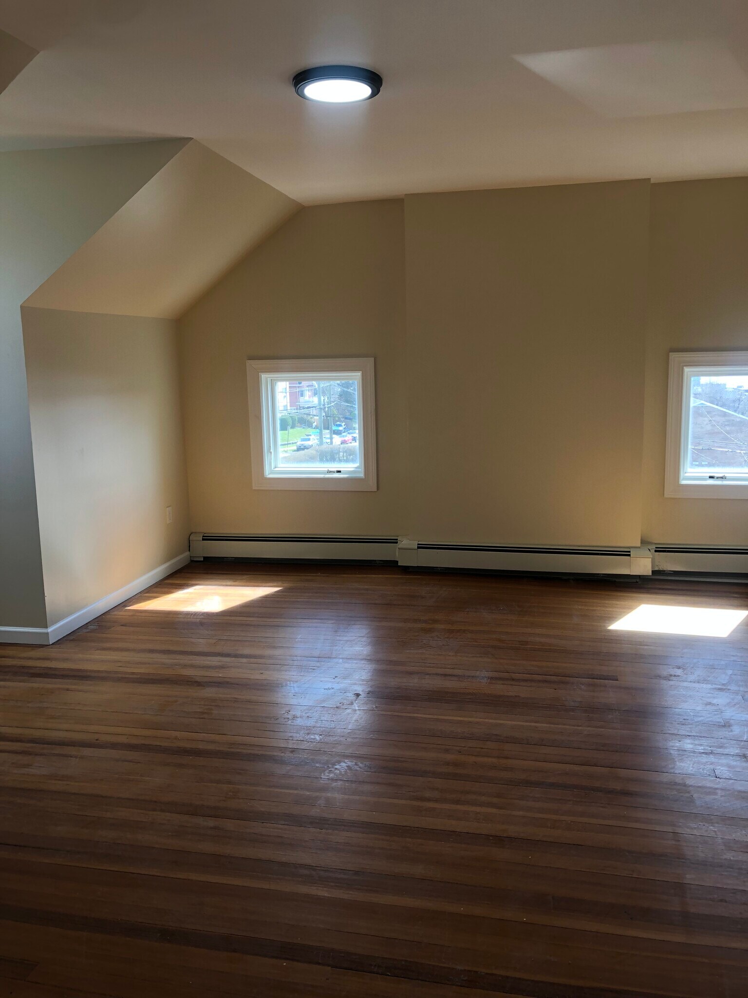 Building Photo - 385 Palisade Ave