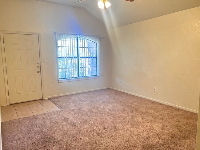 Building Photo - 4505 John David Dr