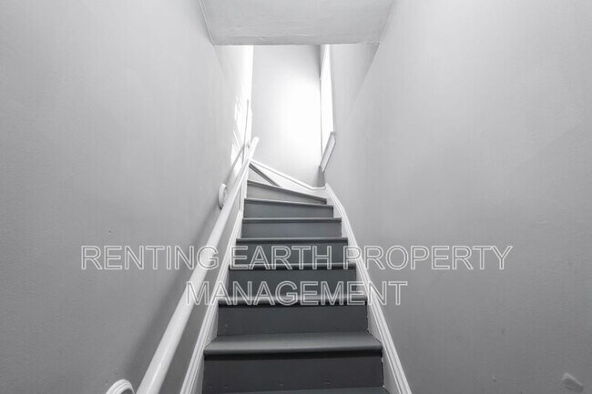 Building Photo - 3868 Meramec St