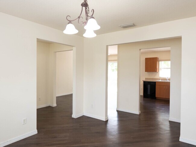 Building Photo - "Freshly Painted 3-Bed  with 2 Baths Home ...