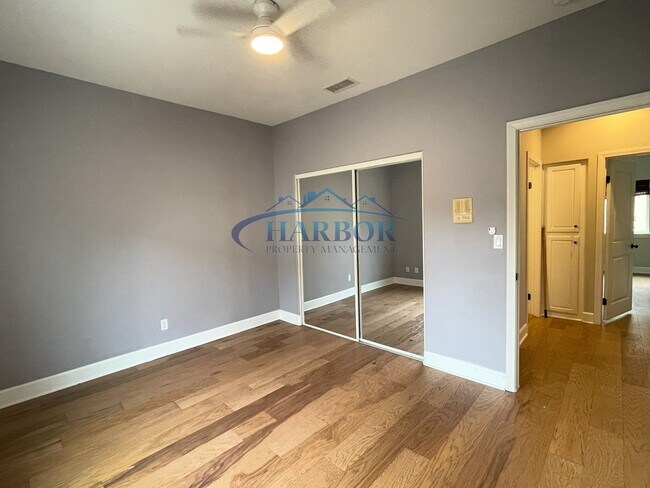 Building Photo - 2912 Baywater Ave