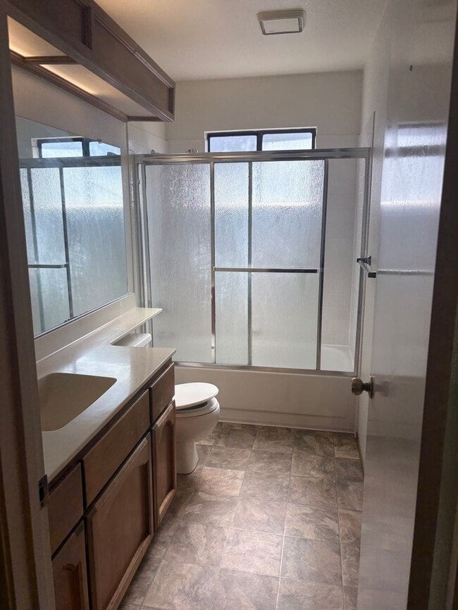 Building Photo - Spacious 3bed/2bath home in Antelope