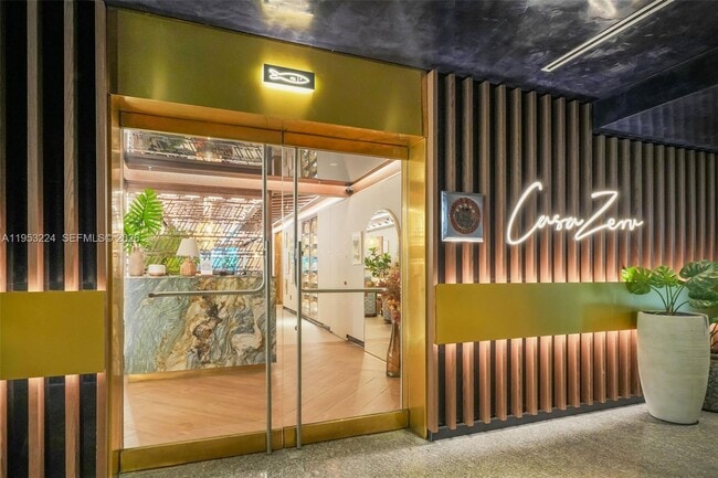 Building Photo - 1395 Brickell Ave