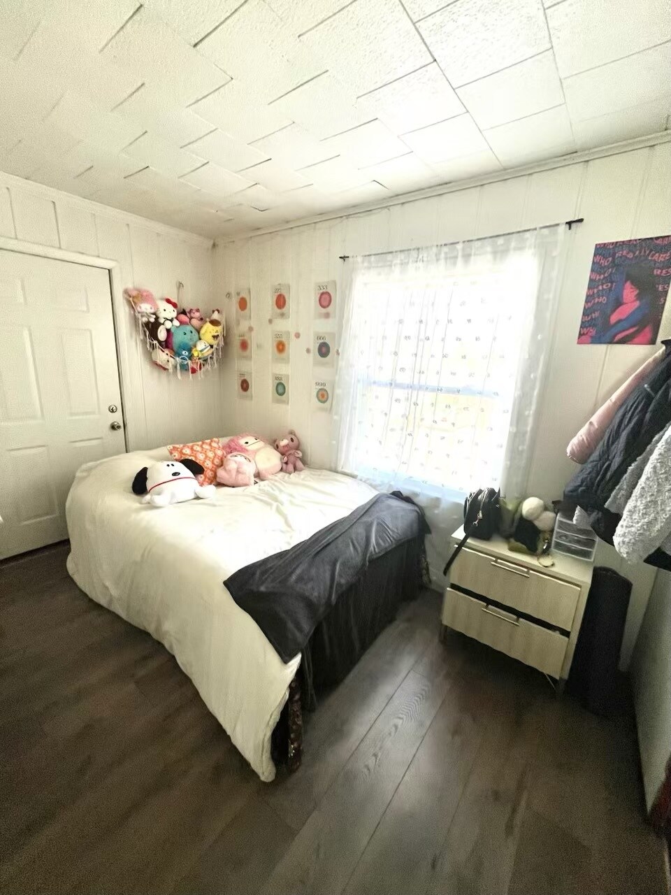 Building Photo - 1327 W Main St