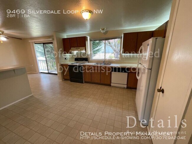 Building Photo - 9469 Silverdale Loop Rd NW
