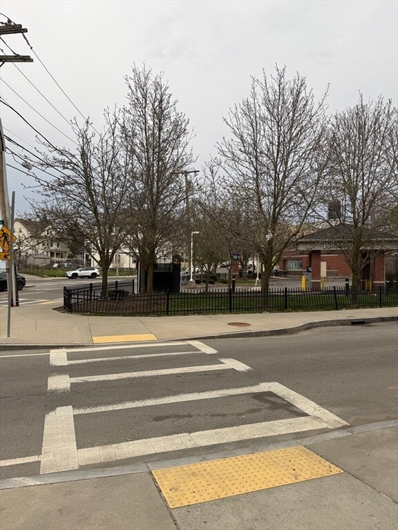 Building Photo - 24 Whitfield St