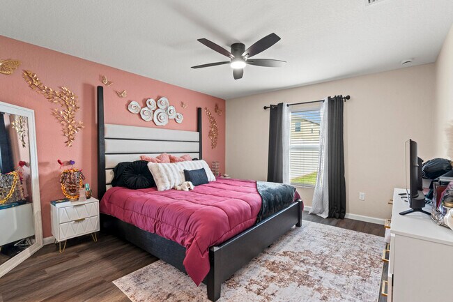 Building Photo - 701 Carlyle Wy