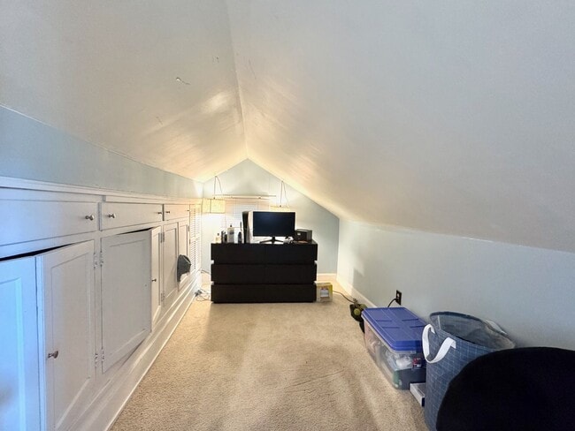 Building Photo - Charming 3 Bed/2 Full Bath in Columbia Tus...
