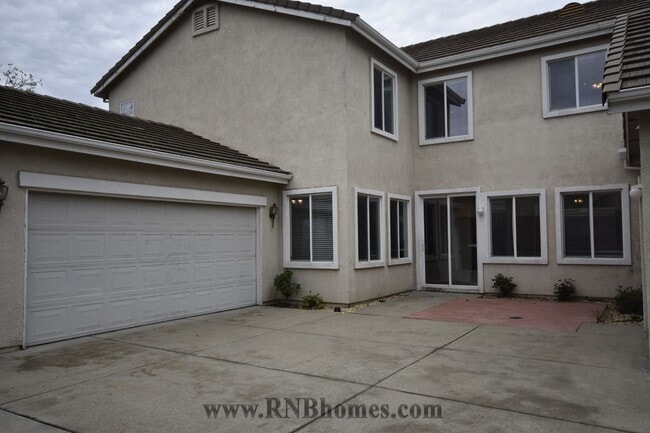 Building Photo - 6405 Mendez Creek Ct