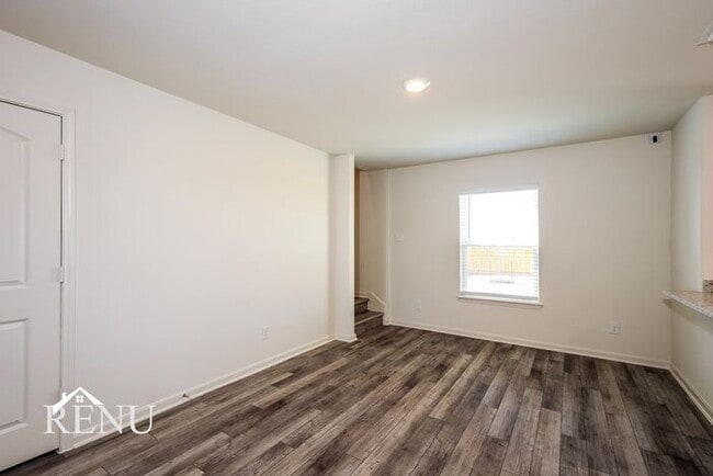 Building Photo - 11018 Yonder Flts