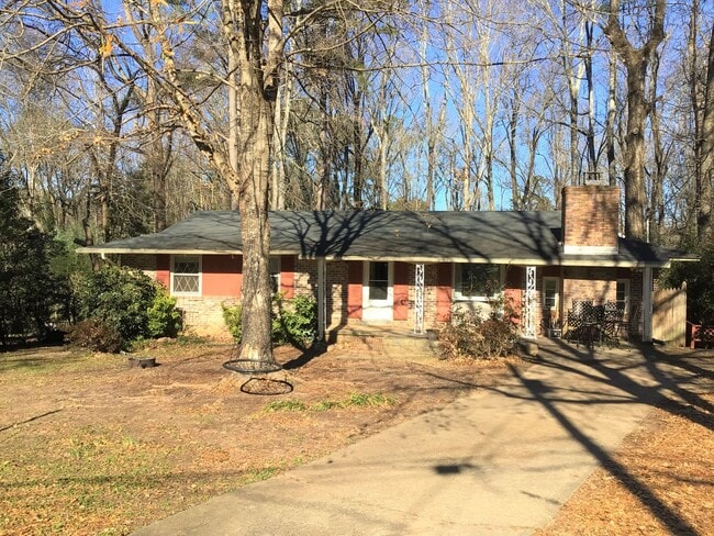 Primary Photo - West Athens 4br House for Rent