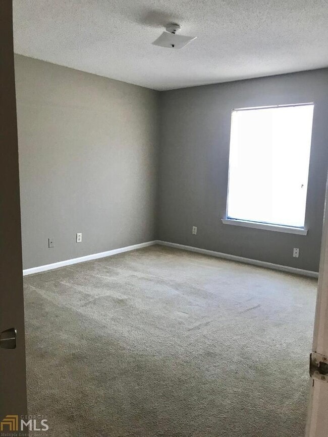 Building Photo - 202 Eagles Ct