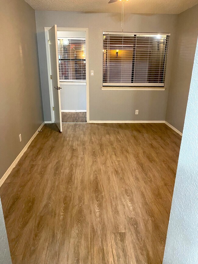 Building Photo - 1335 Ortiz Dr SE