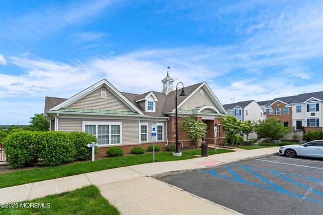 Building Photo - 62 Woodmere Dr