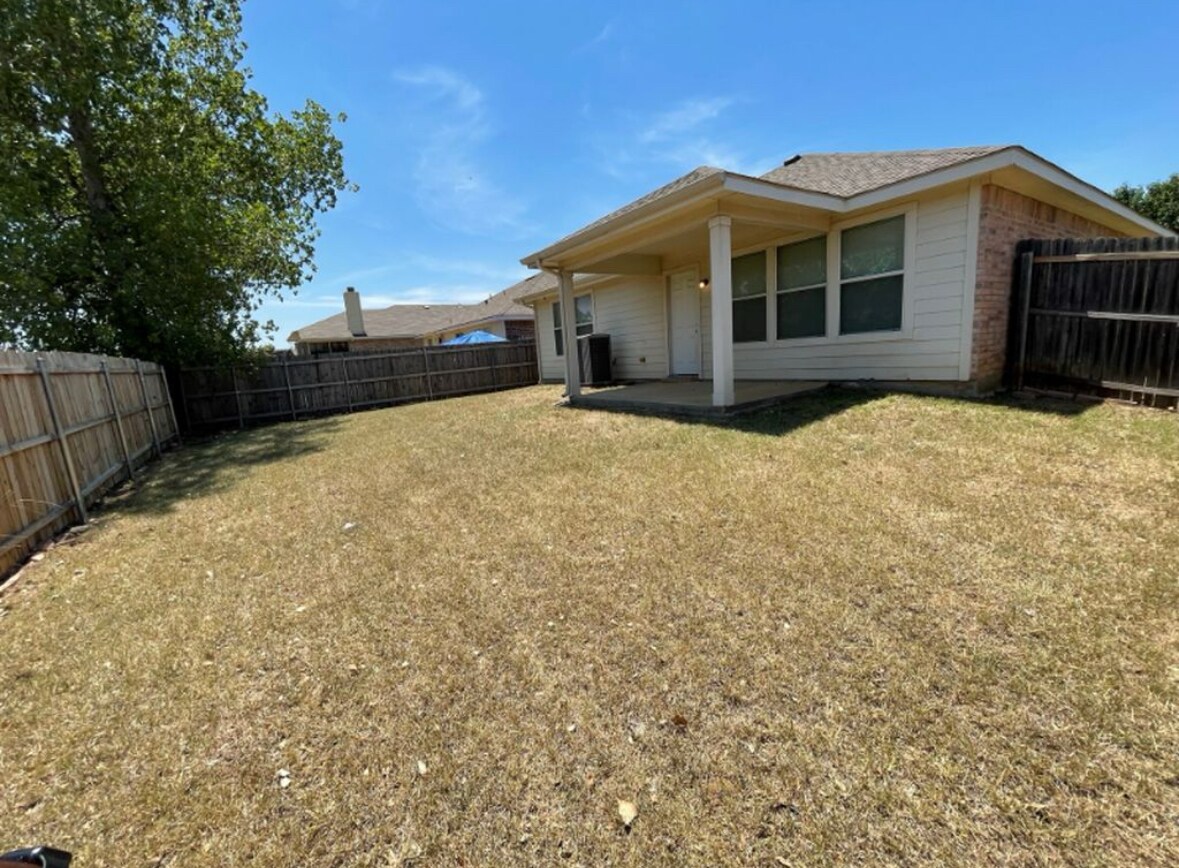 Building Photo - 8513 Autumn Creek Trl