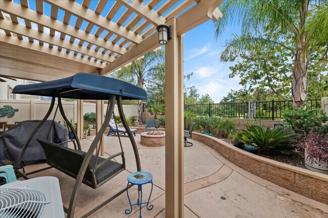 Building Photo - For Rent in Chapman Heights – Cedar Glen C...