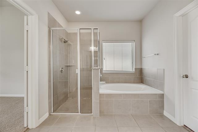 Building Photo - 6205 Roaring Creek