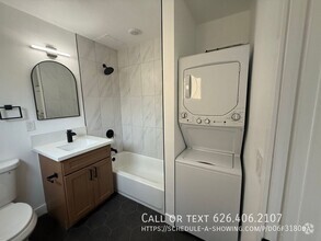 Building Photo - RENOVATED 1BED/1BATH-1 MONTH FREE