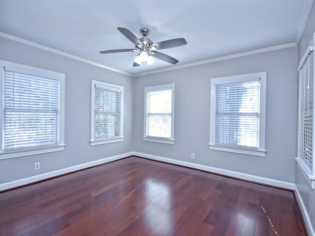 Building Photo - Charming 2 bed/1 bath home in the East side