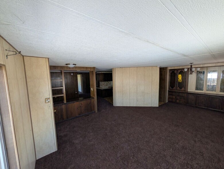 Building Photo - 26108 Fountain Palm Dr