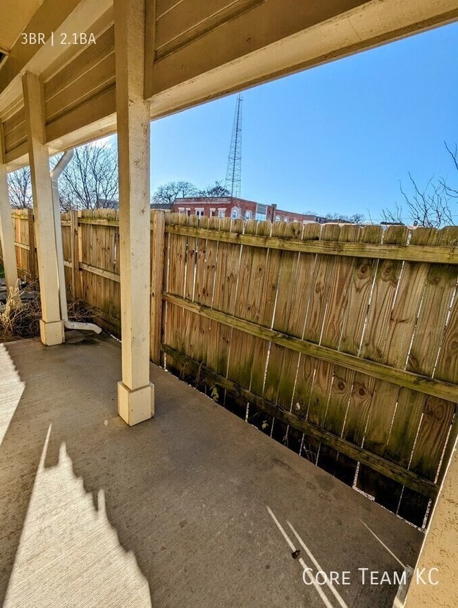 Building Photo - 2911 Cherry St