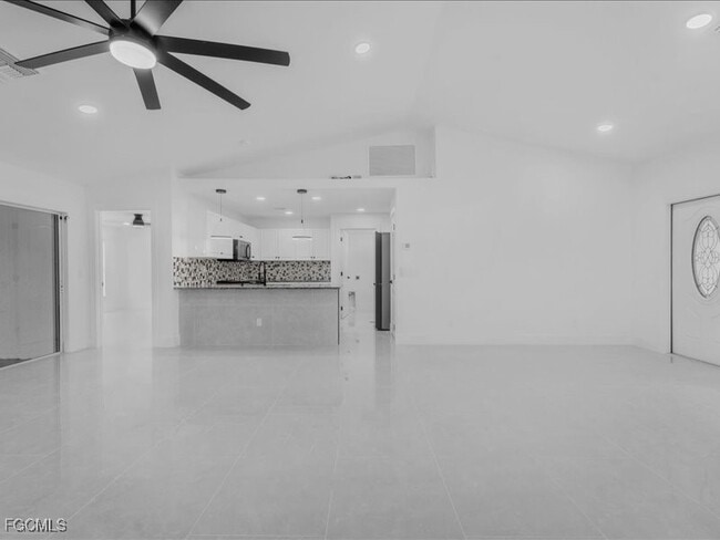 Building Photo - 741 Boulogne Ct