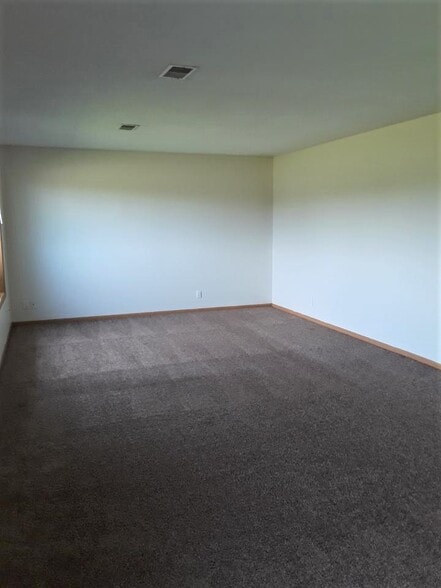 Building Photo - 2102 135th St