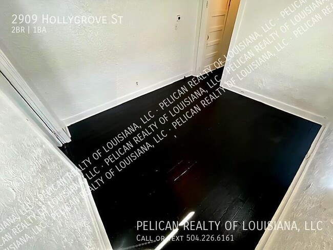 Building Photo - 2909 Hollygrove St