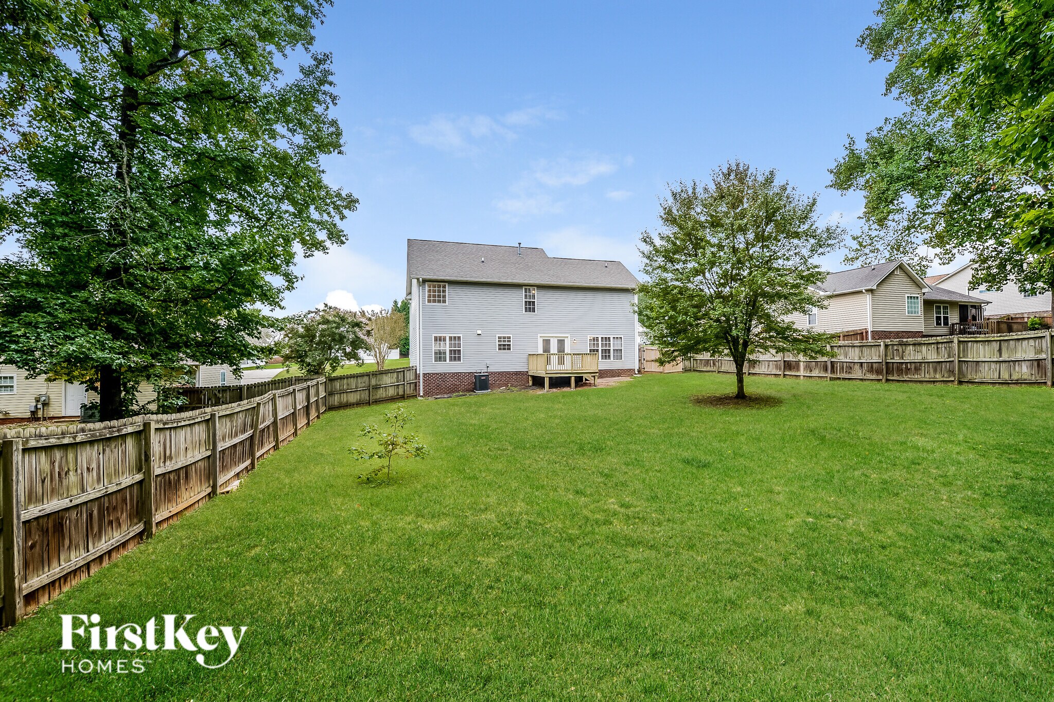 Building Photo - 629 Nova Ave