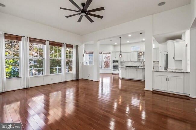 Building Photo - 41980 Ural Dr