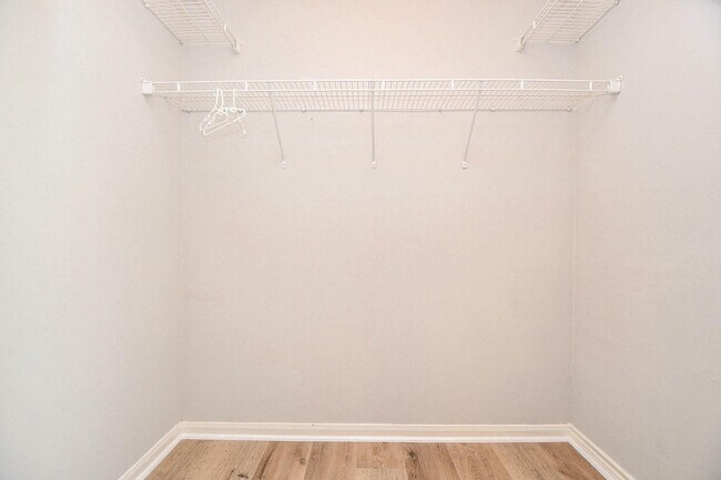 Building Photo - 20731 Rainmill Dr