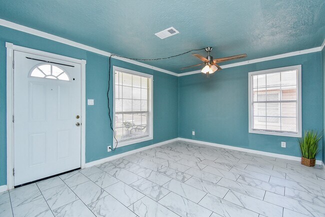 Building Photo - 2708 Morningside Ln