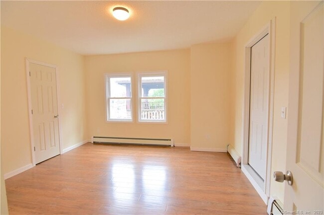 Building Photo - 14 Wildwood Ave