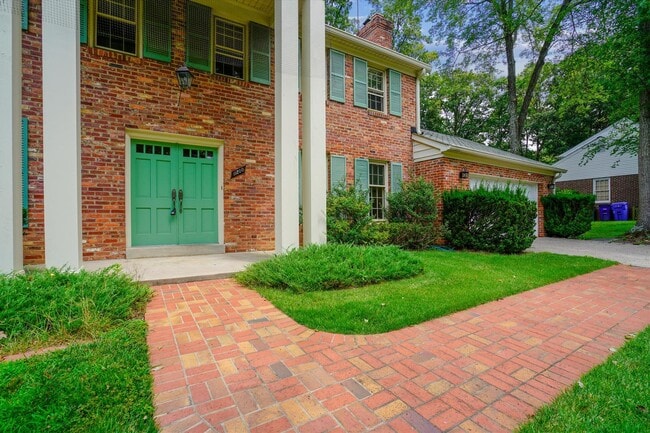 Building Photo - 11200 Powder Horn Dr