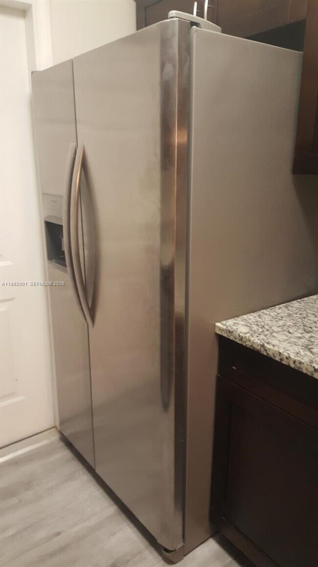 Building Photo - 265 SW 7th St