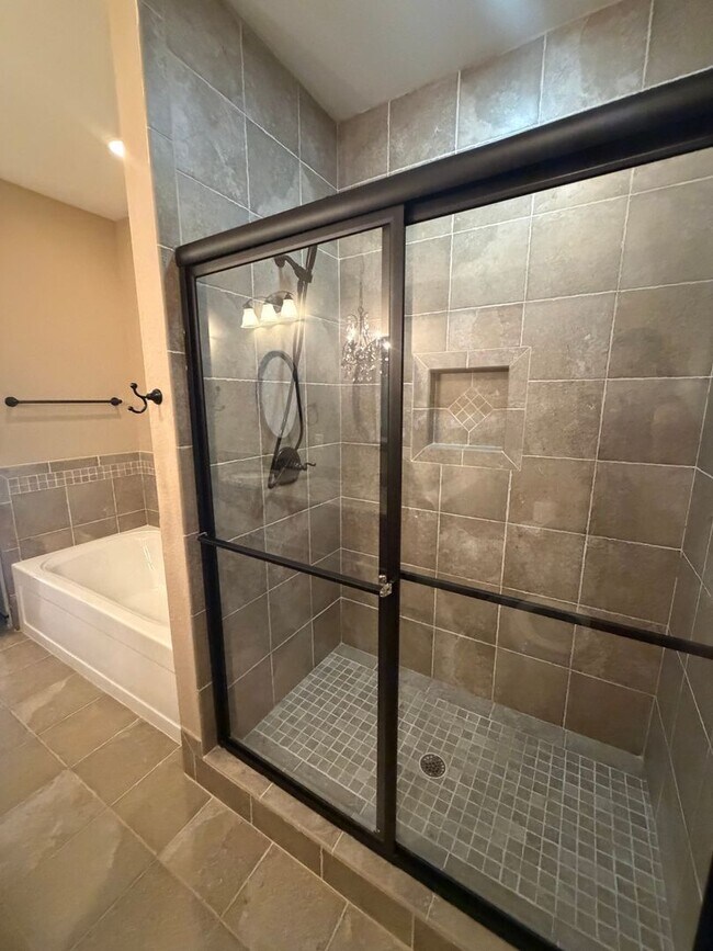 Building Photo - 266 Turnberry Circle