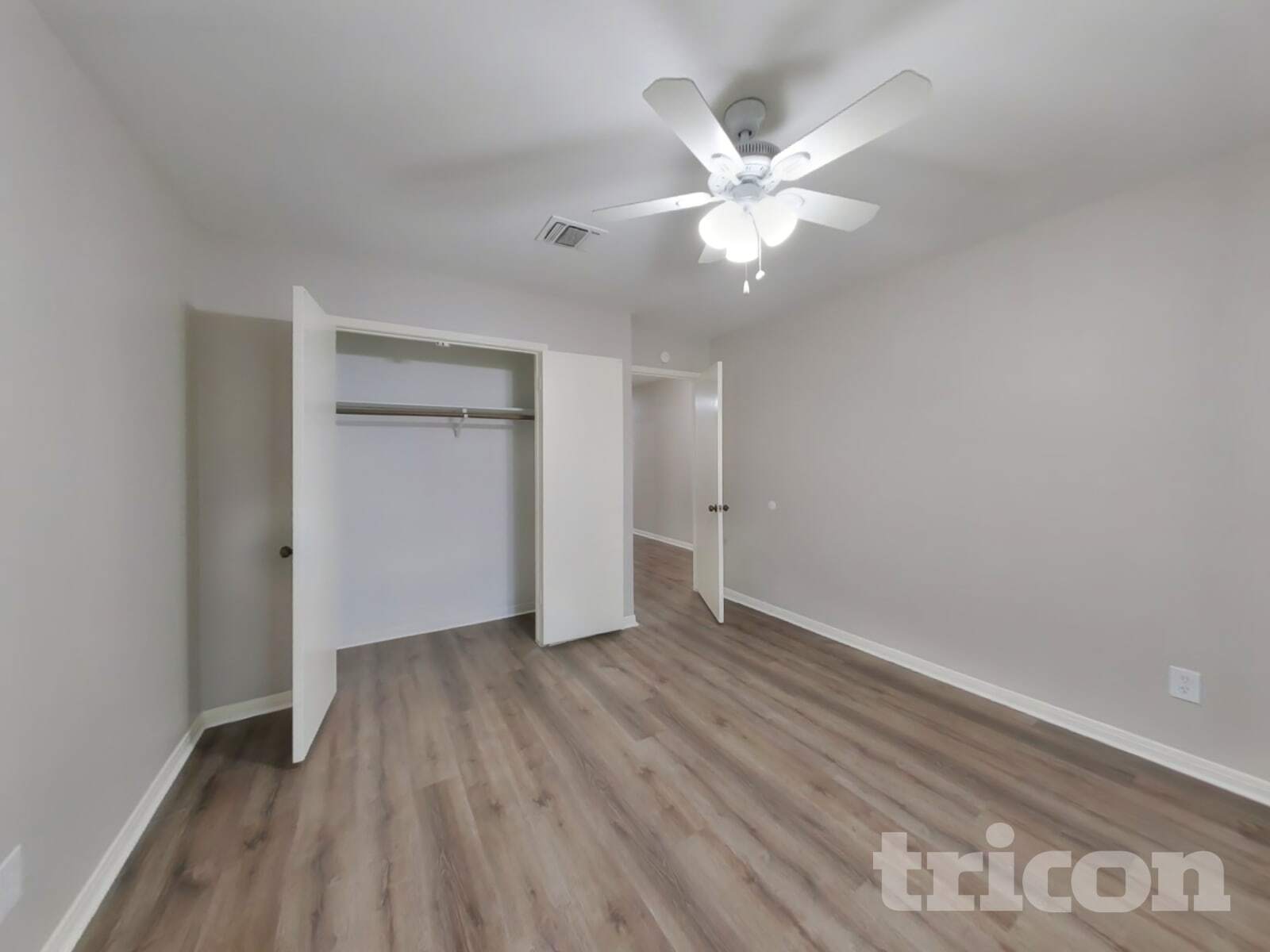 Building Photo - 5523 Foresthaven Dr