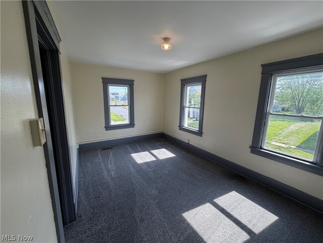 Building Photo - 322 Pratt St