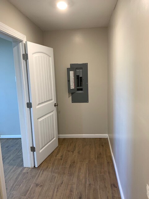 Building Photo - 123 Monaview Cir