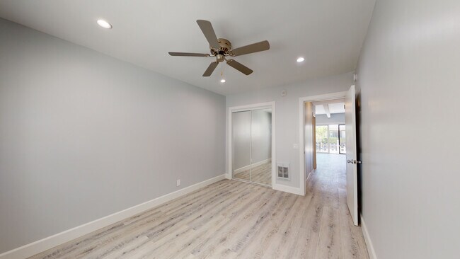 Building Photo - 730 S Serrano Ave