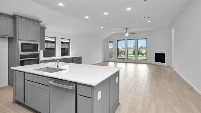 Building Photo - 2910 Starling Dr