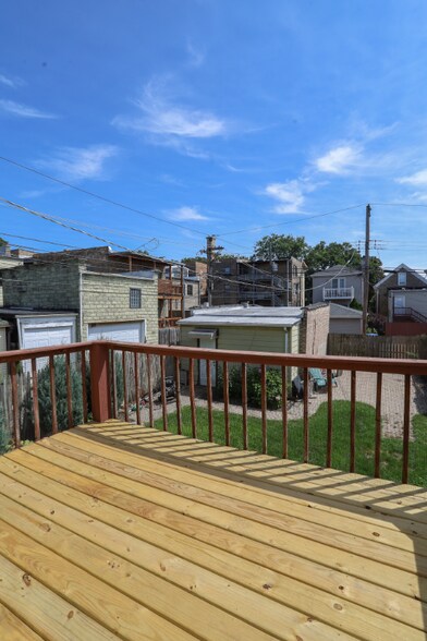 Building Photo - 2315 W School Dr