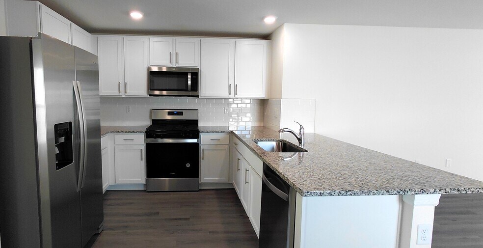 Building Photo - 36171 Sunflower Hill Dr
