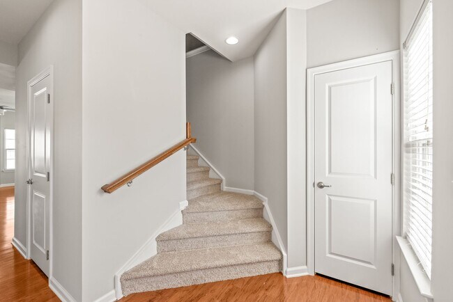 Building Photo - 3 Bedroom townhome in South Charlotte