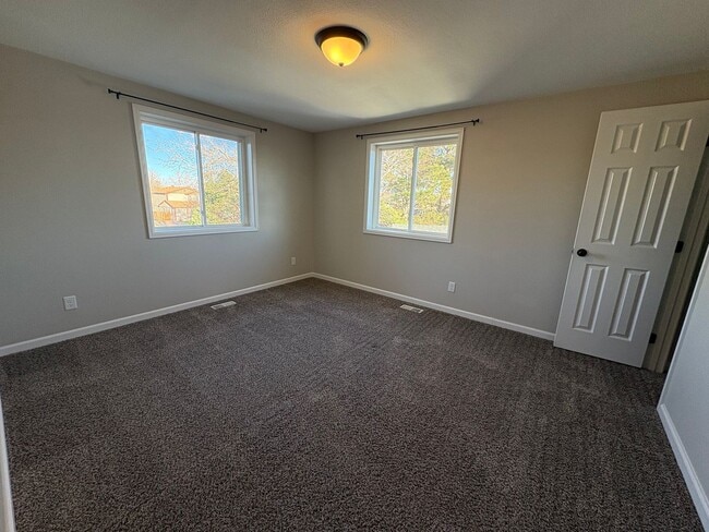 Building Photo - Beautiful 4 Bed 3 Bath Home!!!