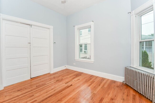 Building Photo - 86 Edwards St