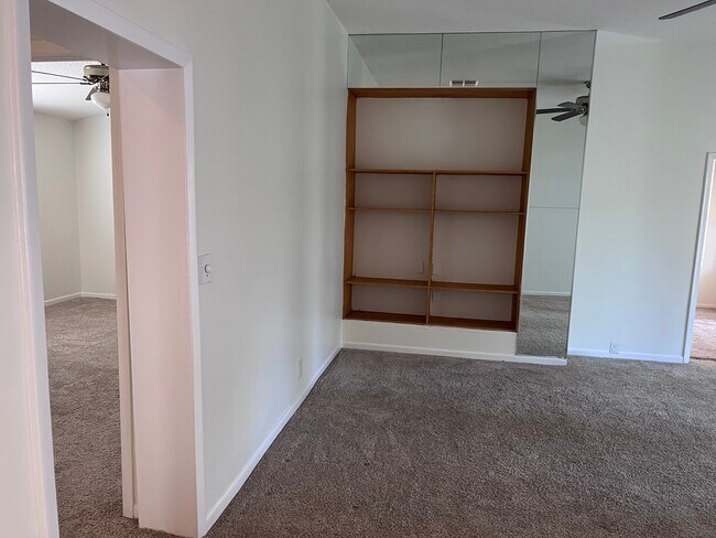 Building Photo - 1500 N Osceola Ave